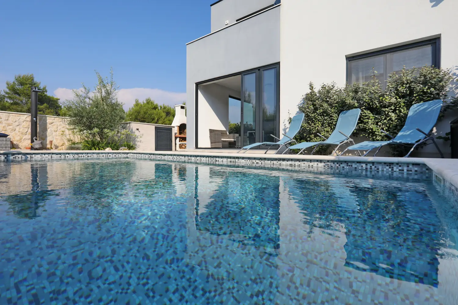 Pool von Zorona Villa