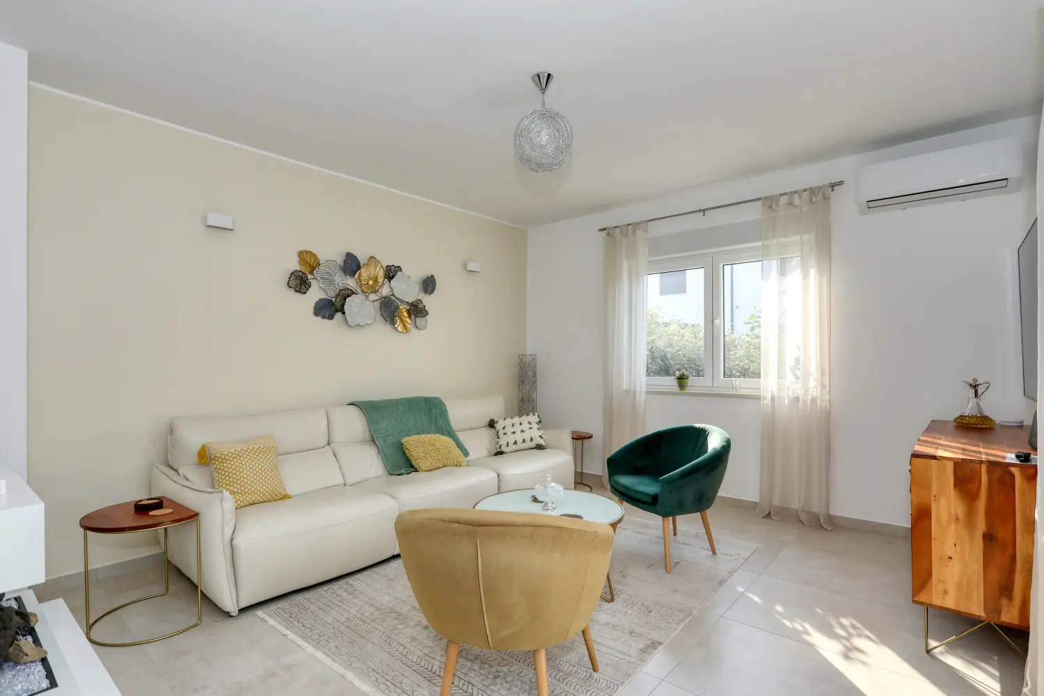 Wohnzimmer von Zorona Villa