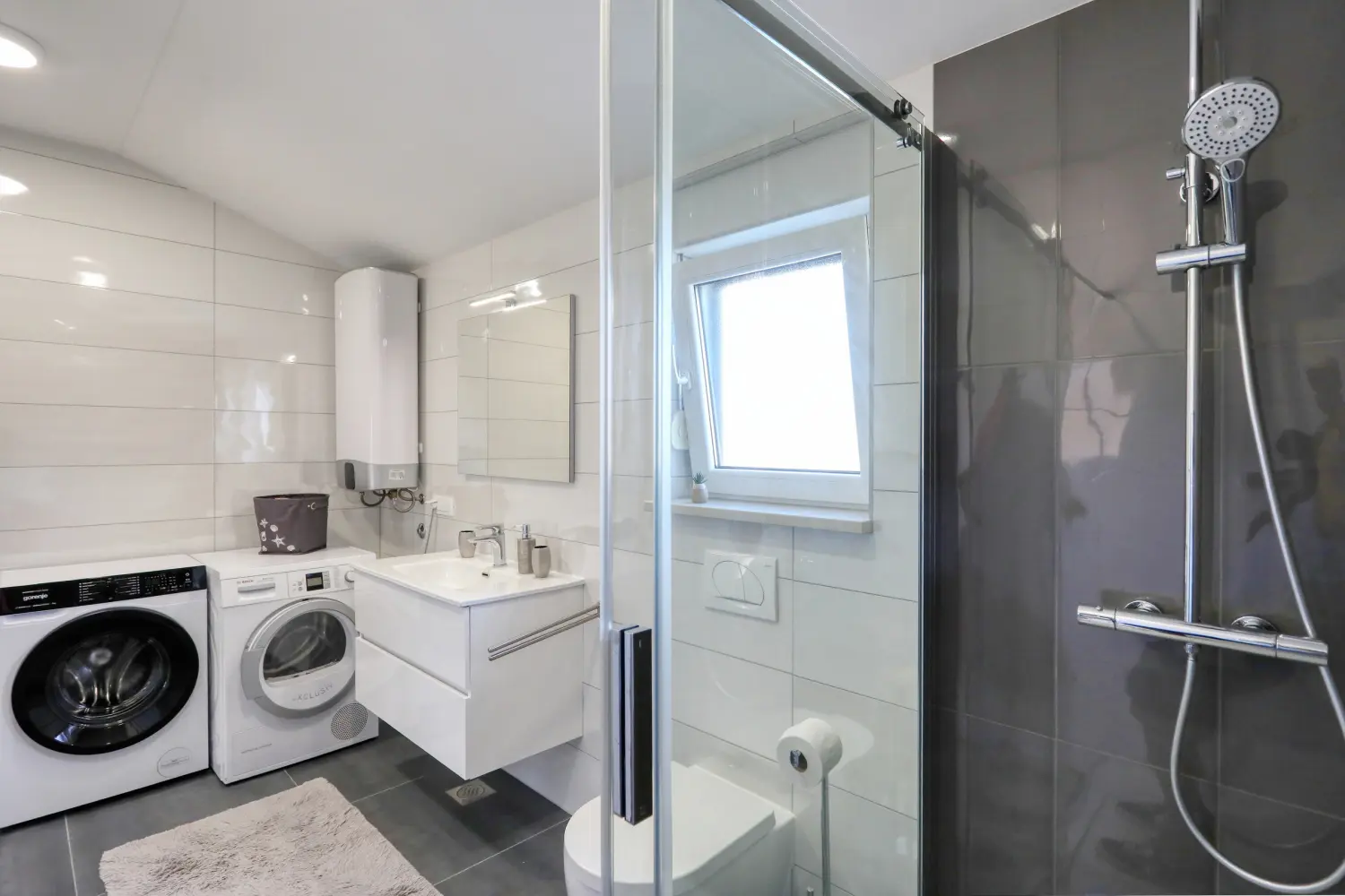 Badezimmer von Zorona Villa